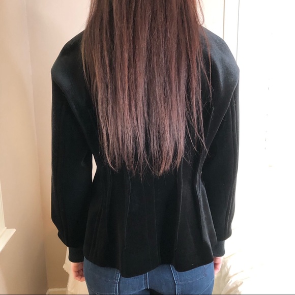 Solddd Outtt - Picture 4 of 5